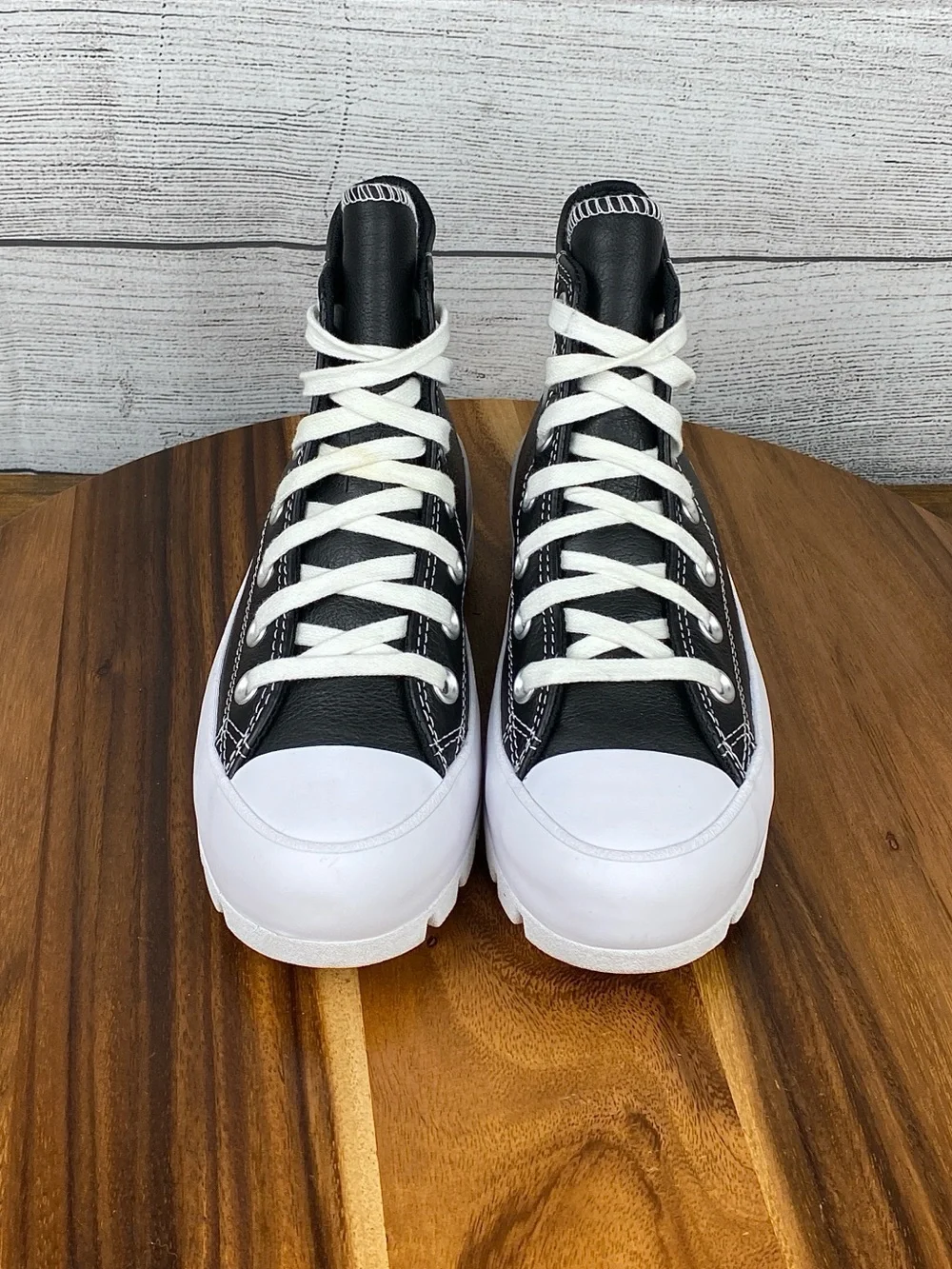 Converse Chuck Taylor All Star Lugged Leather High Black White Women’s Size 5